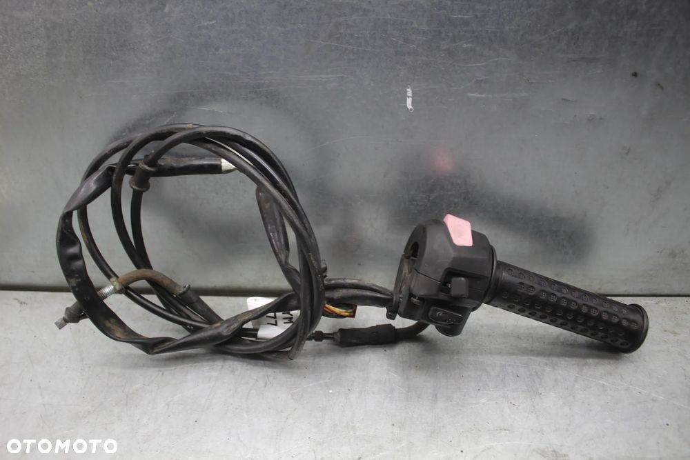 Sym GTS 125 Evo FI 09r Przełączniki prawe rolgaz manetka linki gazu przełącznik zapłonu