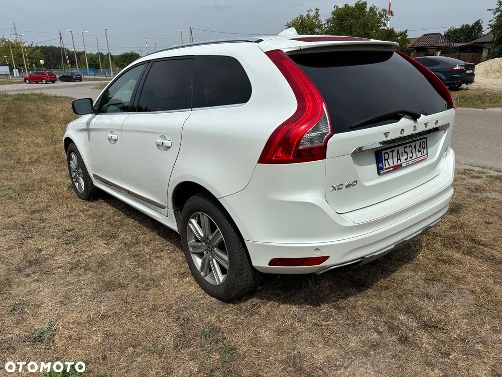 Volvo XC 60 T6 AWD Drive-E Momentum - 4