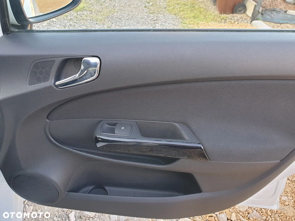 Opel Corsa 1.4 16V Energy - 21