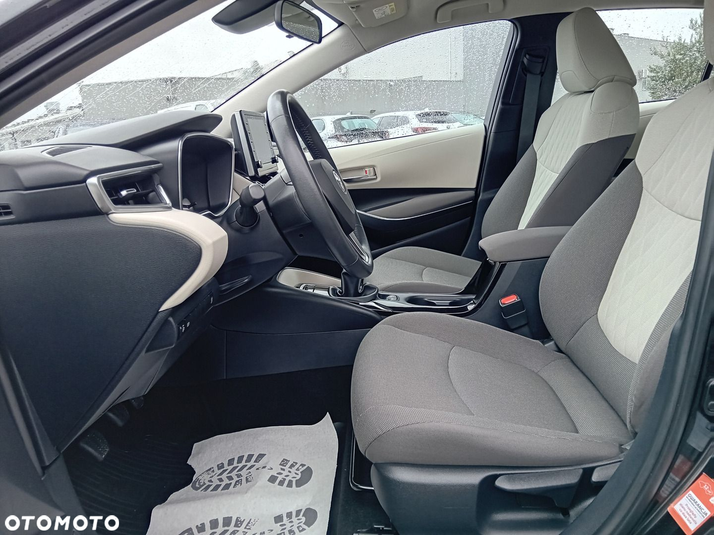 Toyota Corolla - 27