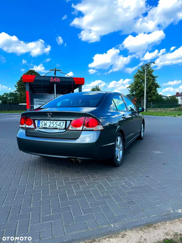 Honda Civic 1.8 Executive - 5
