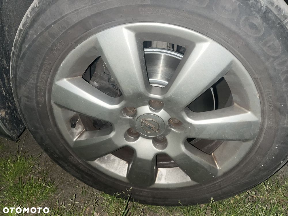 Opel Vectra 1.9 CDTI Essentia - 5