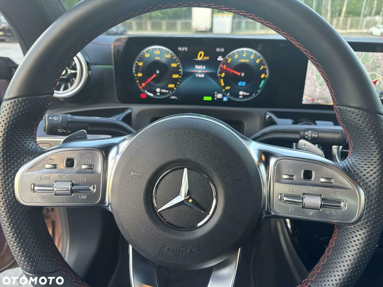 Mercedes-Benz CLA - 11