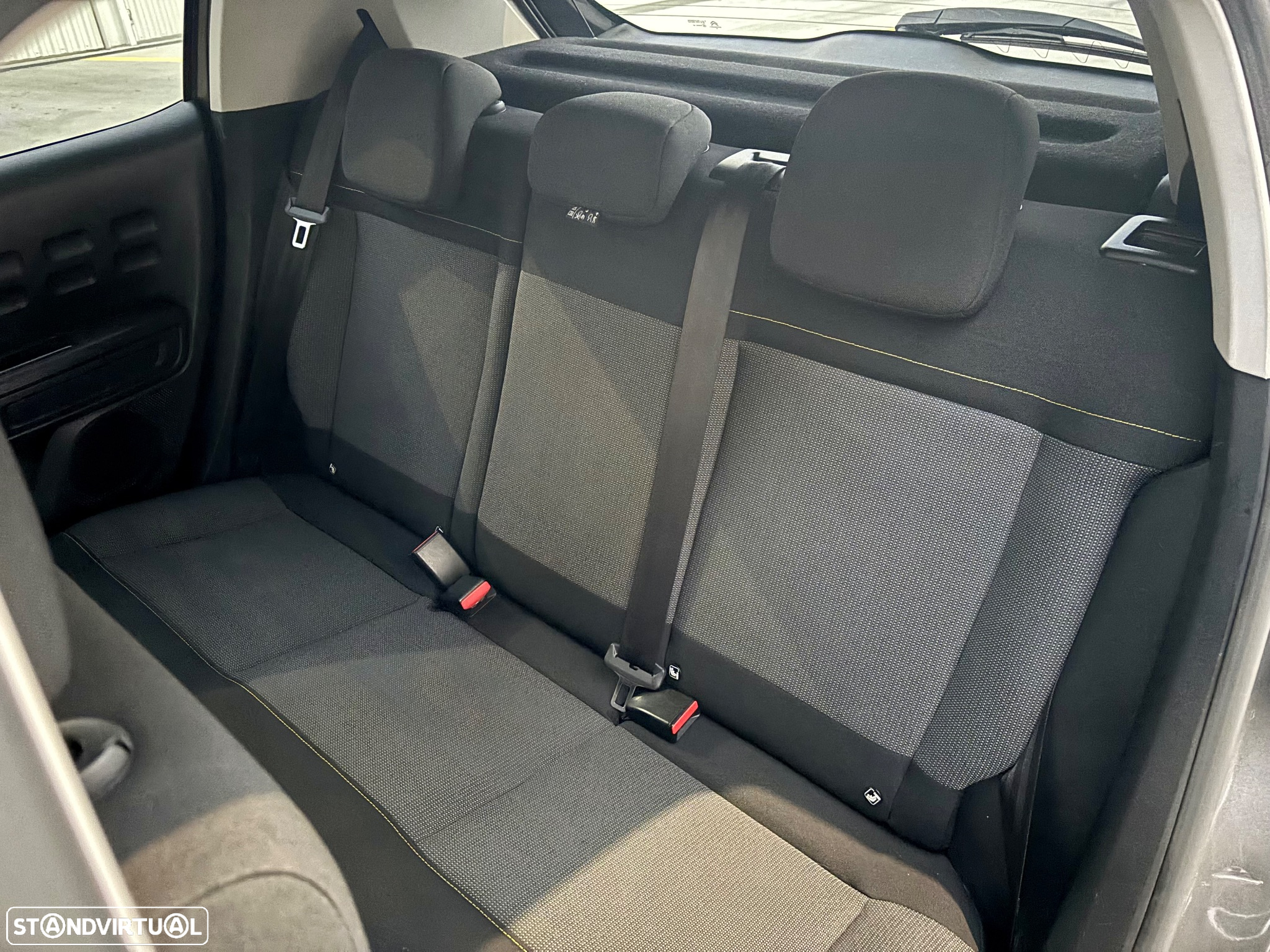 Citroën C3 1.2 PureTech Shine - 37