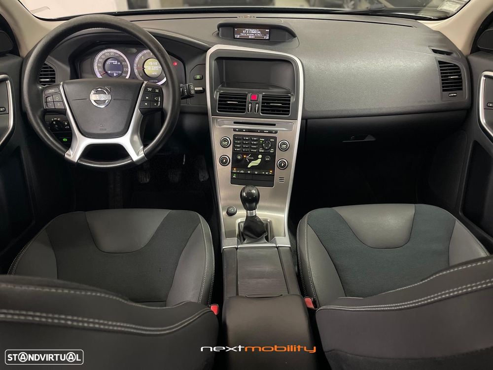 Volvo XC 60 2.0 D3 Drive Momentum - 9