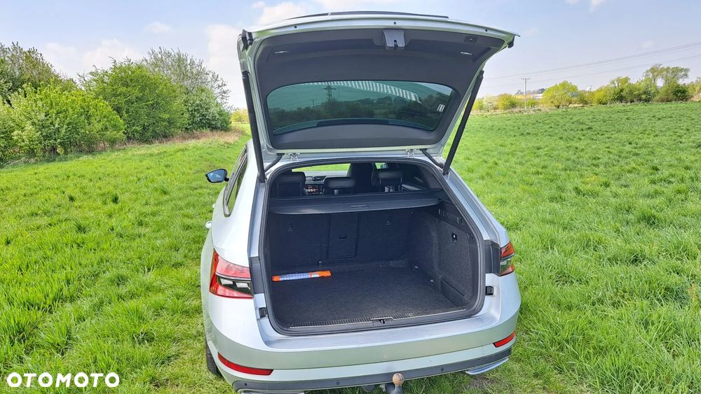 Skoda Superb 2.0 TDI DSG Sportline - 9