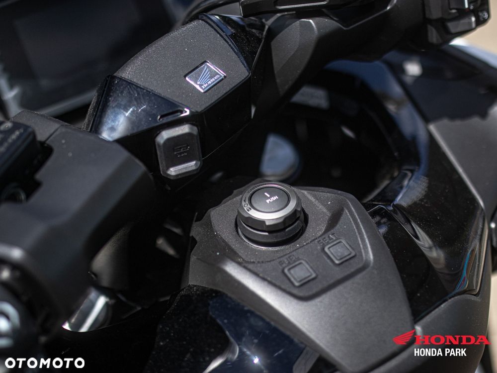 Honda NSS - 6