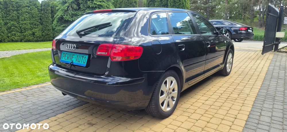 Audi A3 Sportback 1.6 FSI Ambiente - 22