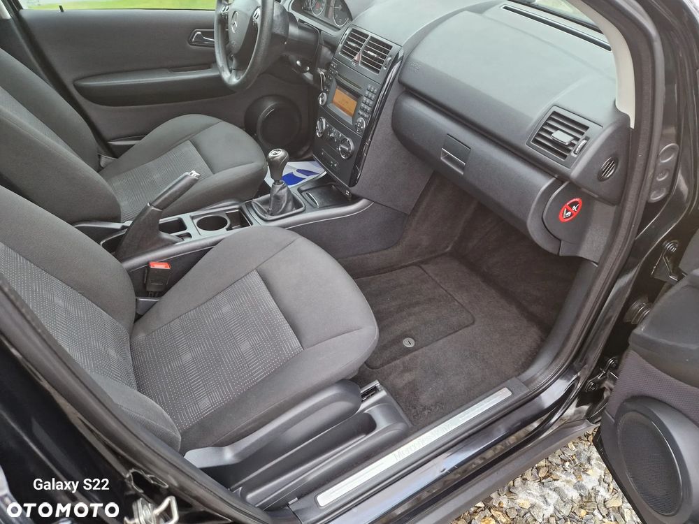 Mercedes-Benz Klasa A 160 BlueEFFICIENCY Special Edition - 16