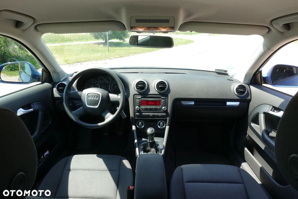 Audi A3 3-drzwiowe 1.6 Ambiente - 6
