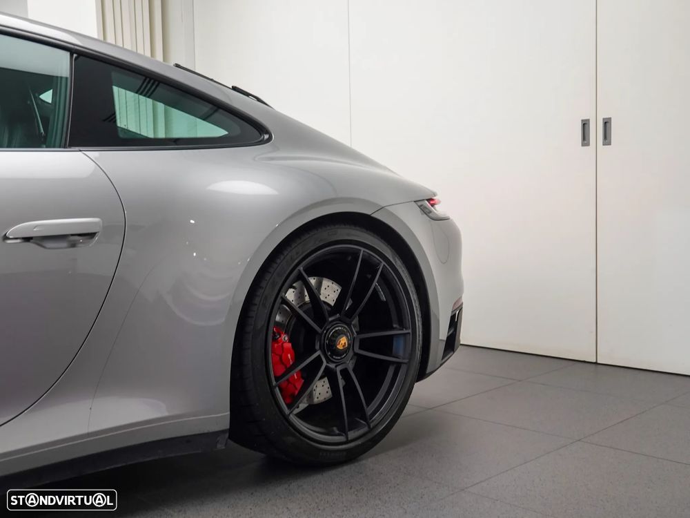 Porsche 911 (992) Carrera GTS PDK - 10