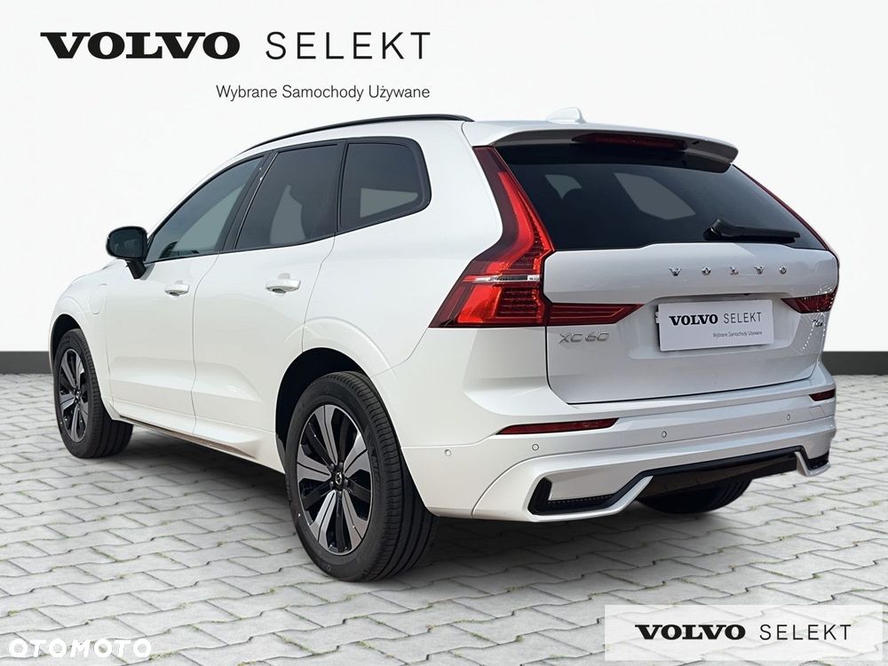 Volvo XC 60 T6 Plug-In Hybrid AWD Plus Dark - 8