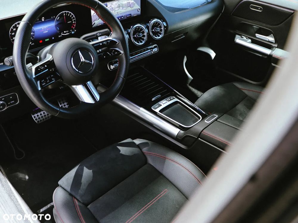 Mercedes-Benz GLA 250e AMG Line - 11