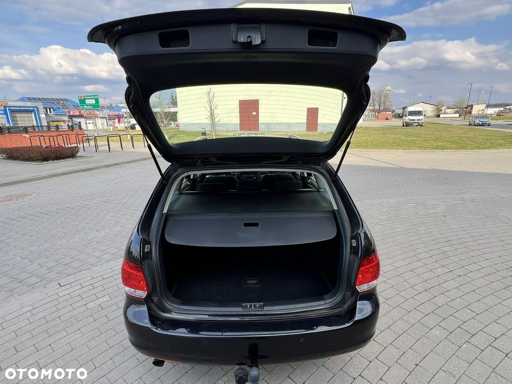 Volkswagen Golf - 10