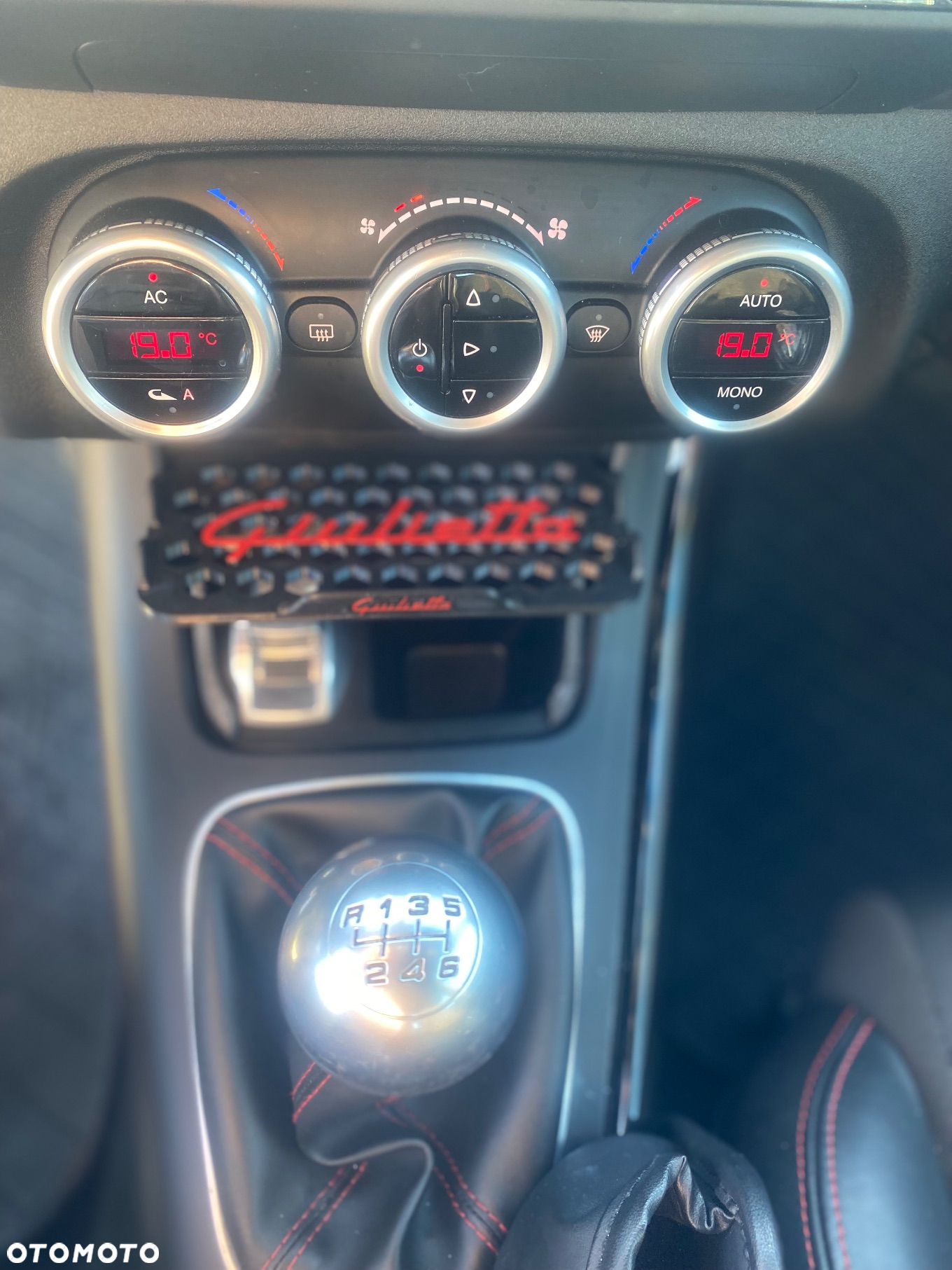 Alfa Romeo Giulietta 2.0 JTDM Distinctive - 8
