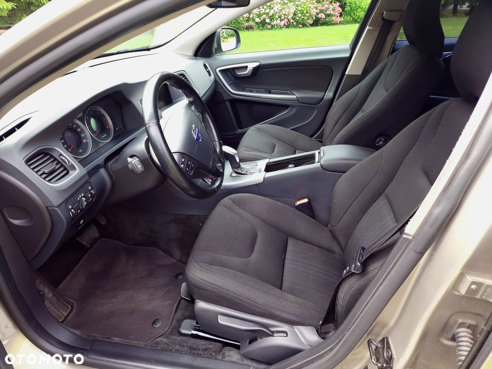 Volvo S60 D2 Kinetic - 11