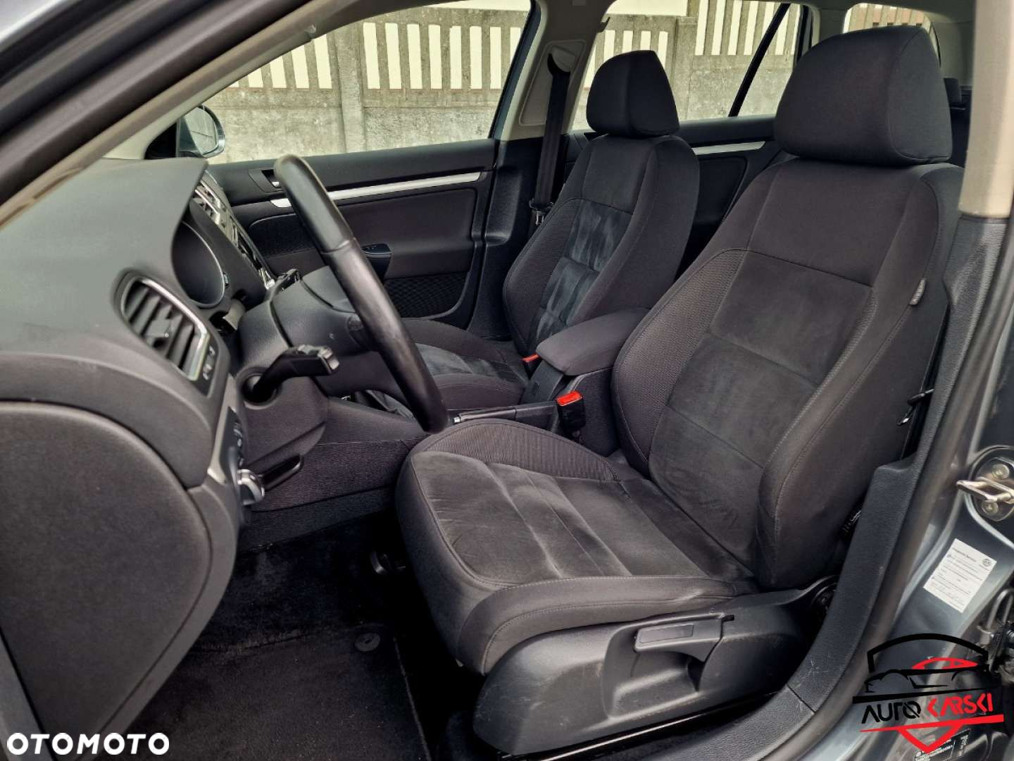 Volkswagen Golf - 30