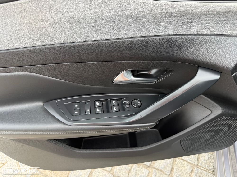 Peugeot 308 SW 1.6 Hybrid Allure Pack e-EAT8 - 12