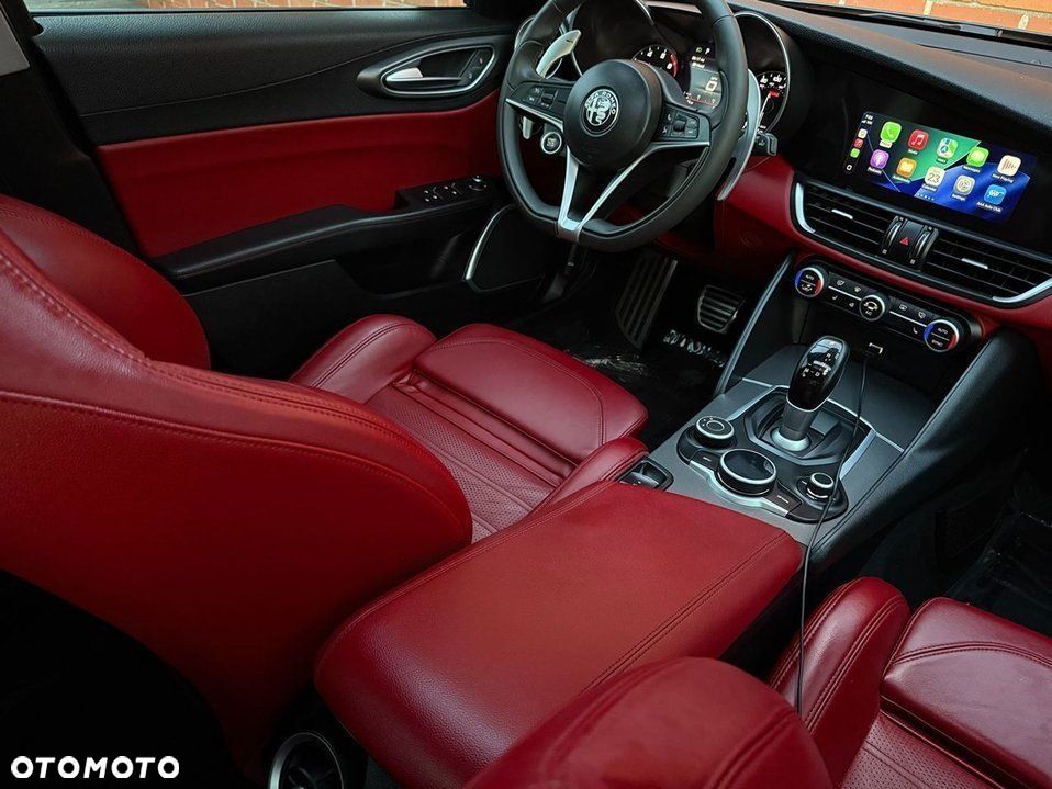 Alfa Romeo Giulia 2.0 Turbo 16V AT8 Veloce Ti - 13