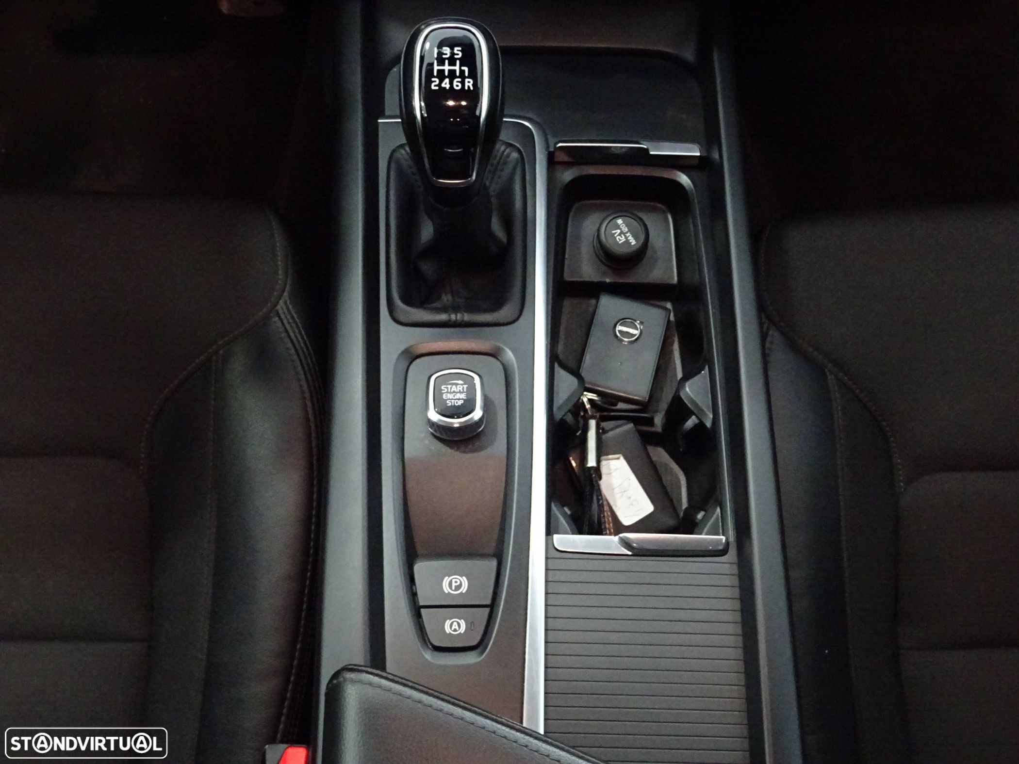 Volvo V60 2.0 D3 Momentum - 17