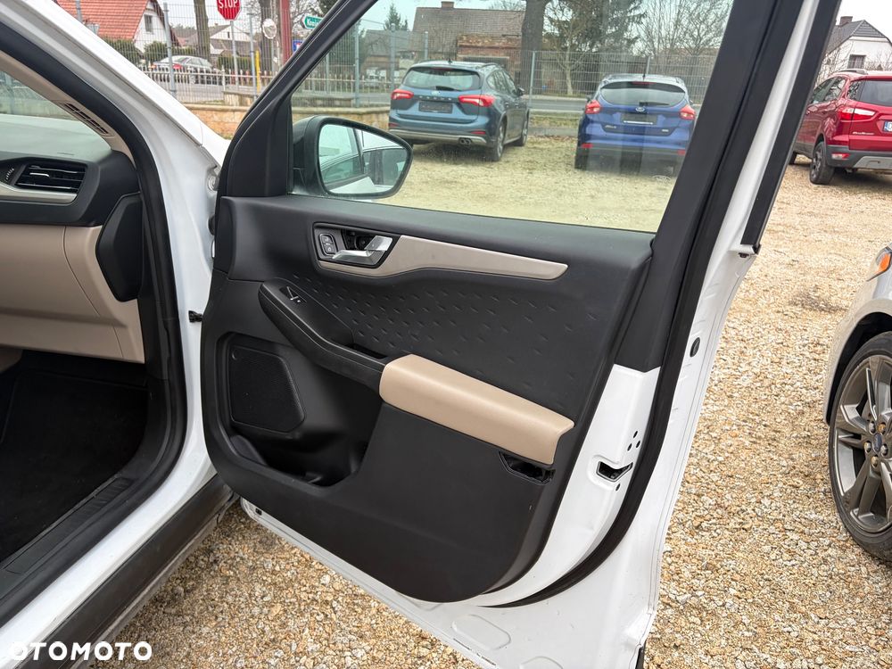 Ford Kuga - 11