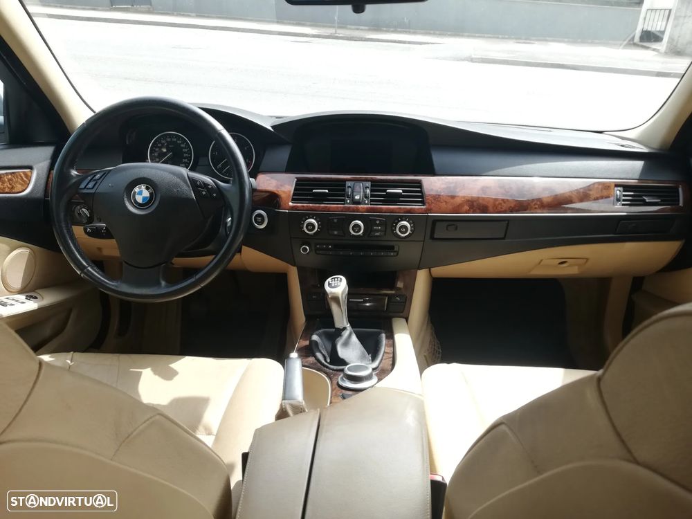 BMW 520 d Executive - 11