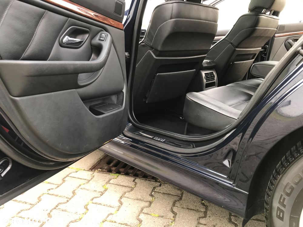 BMW Seria 5 - 16