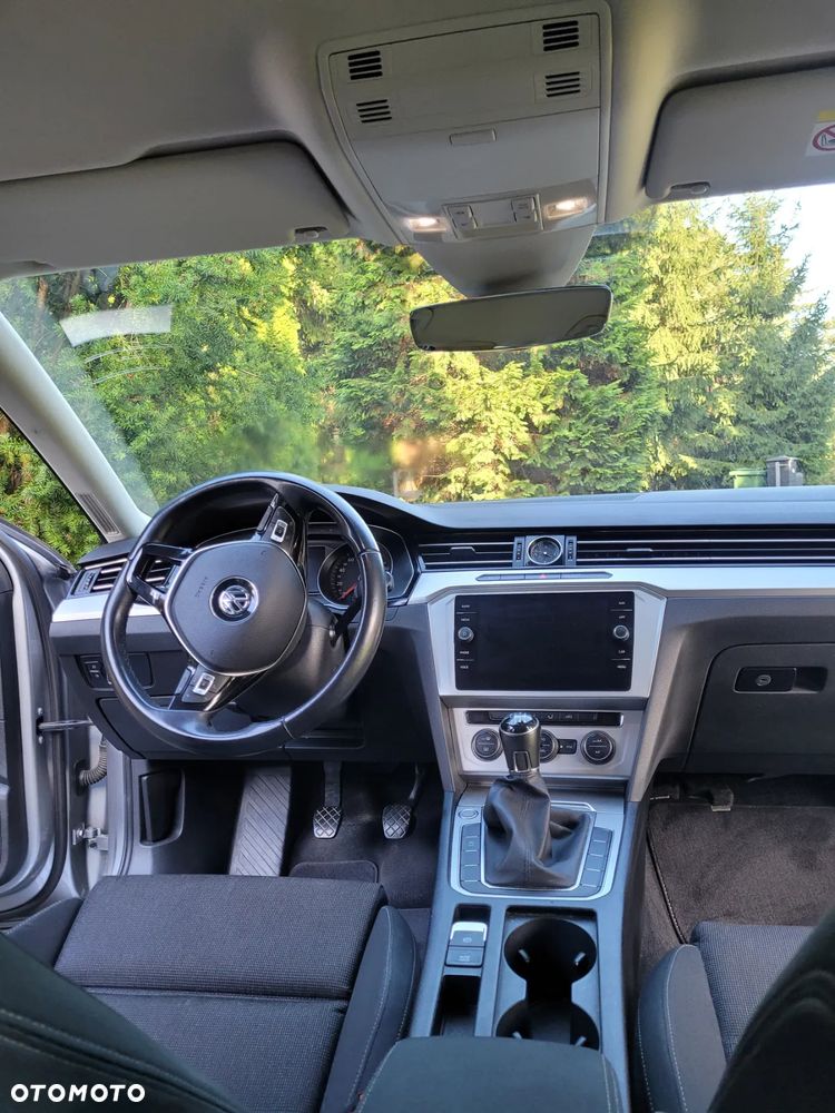 Volkswagen Passat 2.0 TDI BMT Comfortline - 13