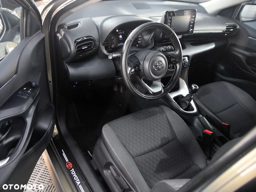 Toyota Yaris - 16
