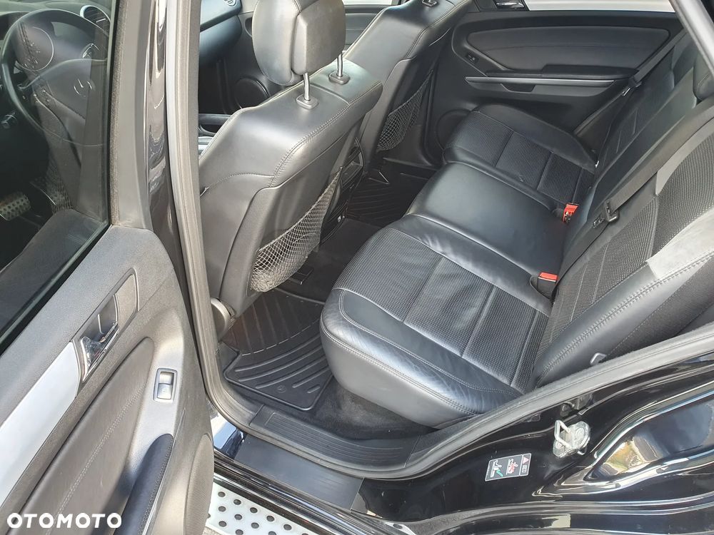 Mercedes-Benz ML 63 AMG 4Matic 7G-TRONIC - 17