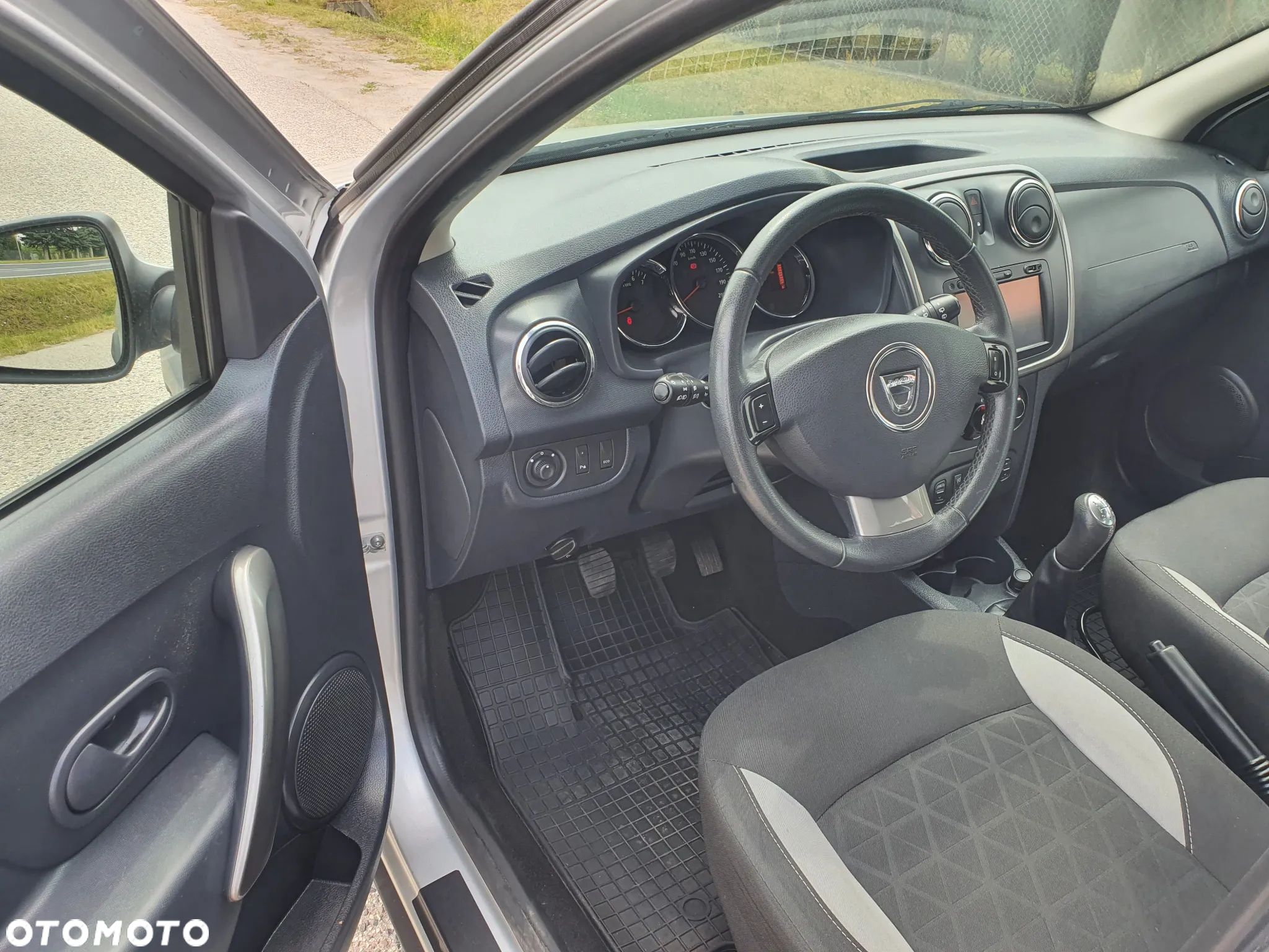 Dacia Sandero dCi 90 (S&S) Comfort - 9