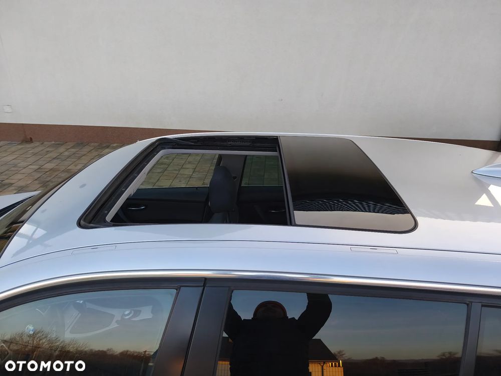 BMW Seria 3 330i - 15