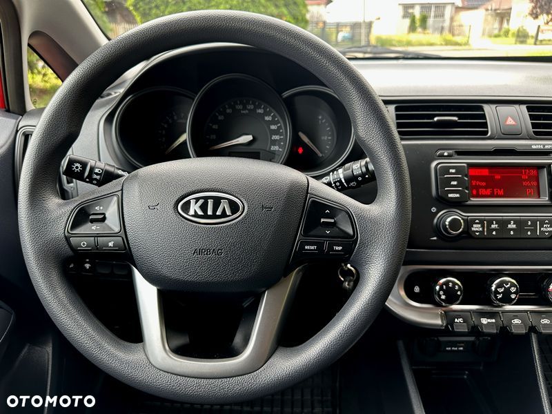 Kia Rio - 15