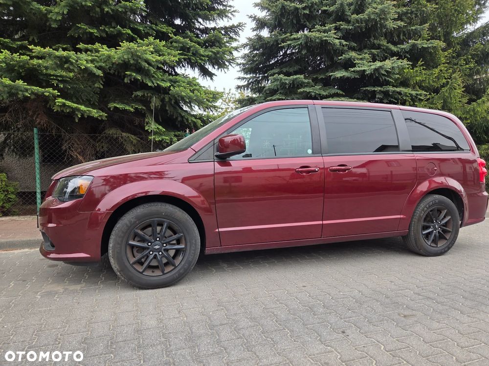 Dodge Grand Caravan 3.6 R/T - 21