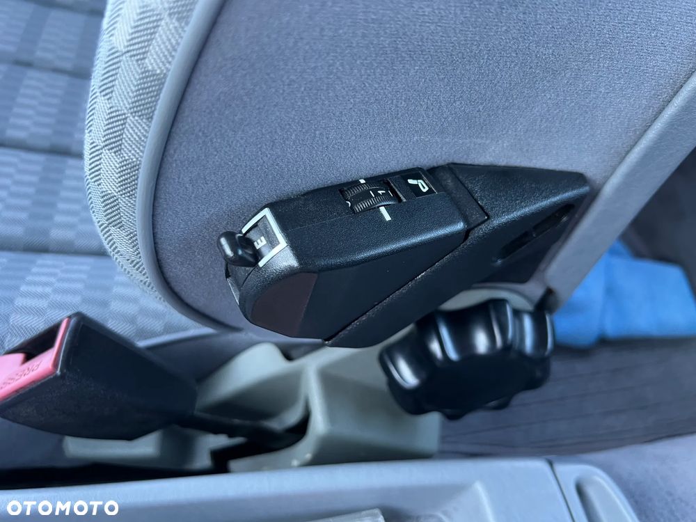 Mercedes-Benz W201 (190) - 30