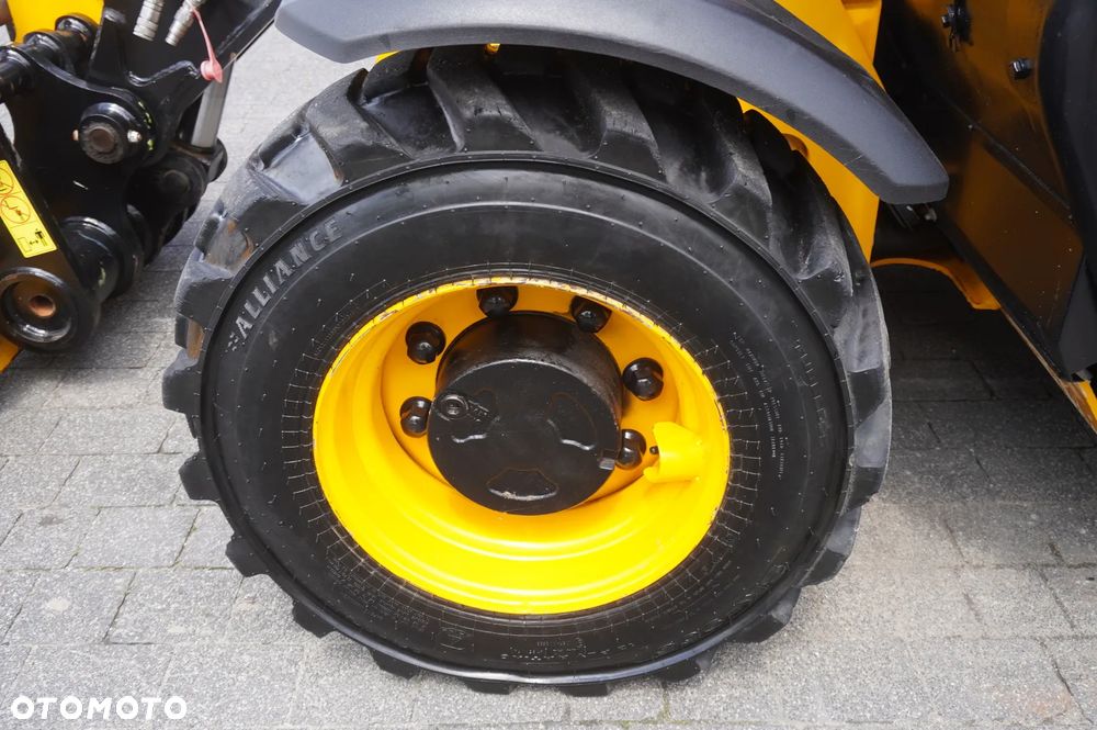 JCB 525-60T5 / 2022 / 860 MTH! / 2,5 t / zasięg 6 m / joystick - 22