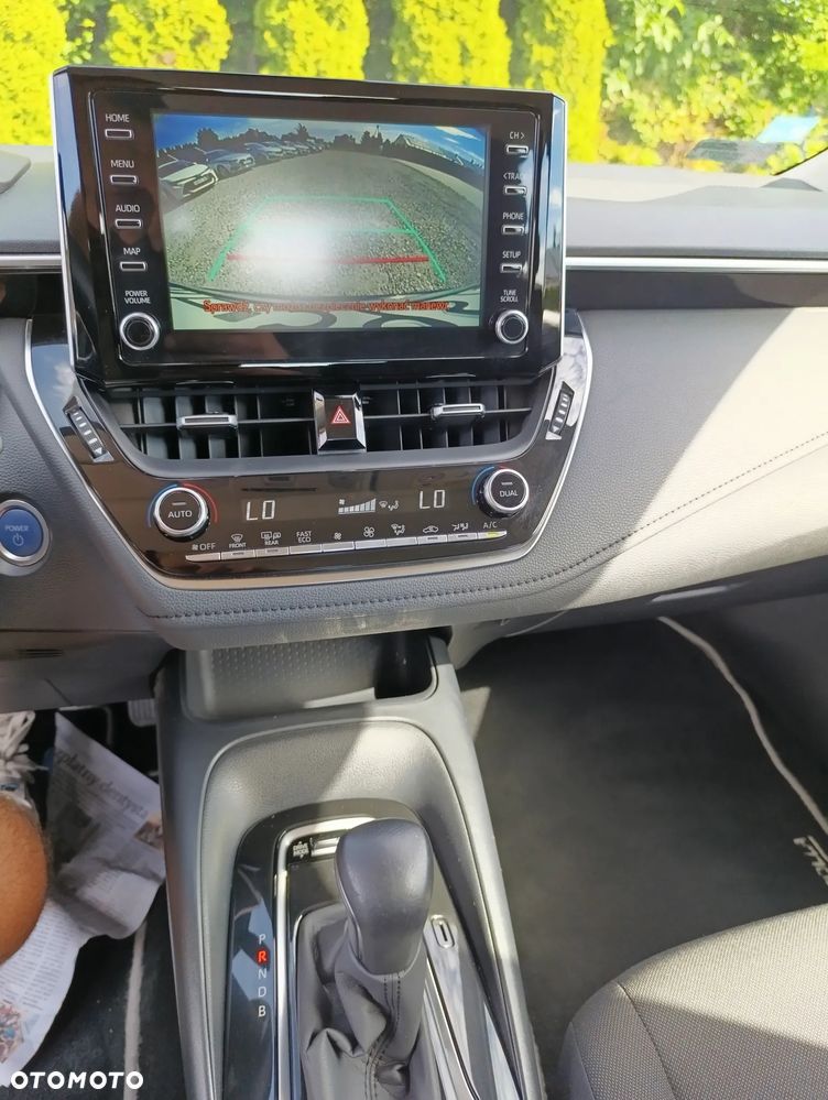 Toyota Corolla 1.8 Hybrid Comfort - 19