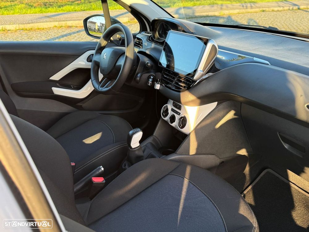Peugeot 208 1.2 PureTech Active - 13