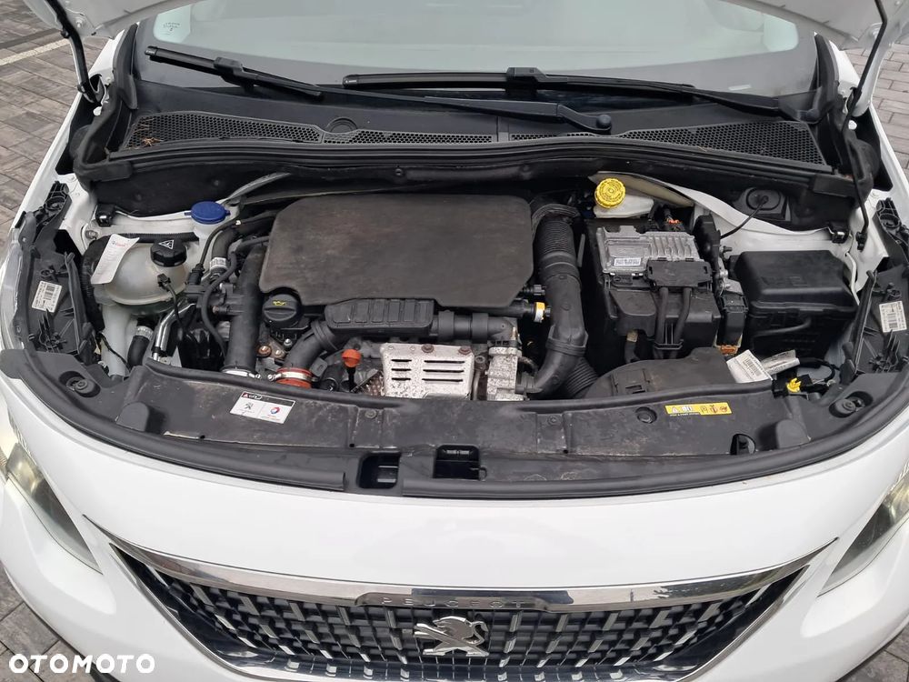 Peugeot 2008 1.2 Pure Tech Active S&S - 9