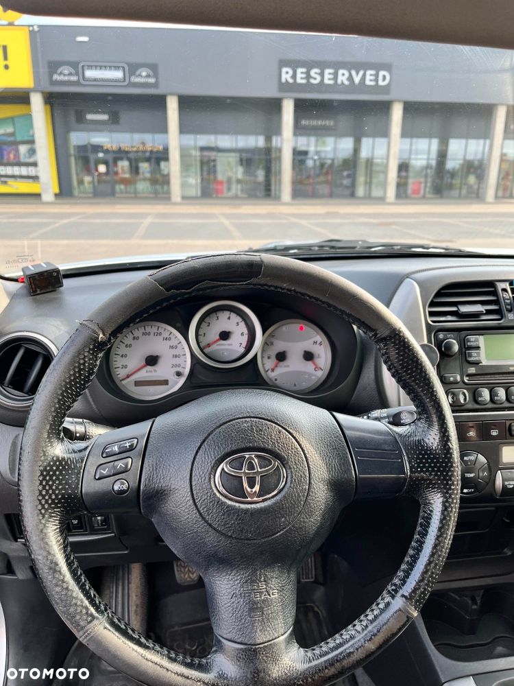 Toyota RAV4 - 3
