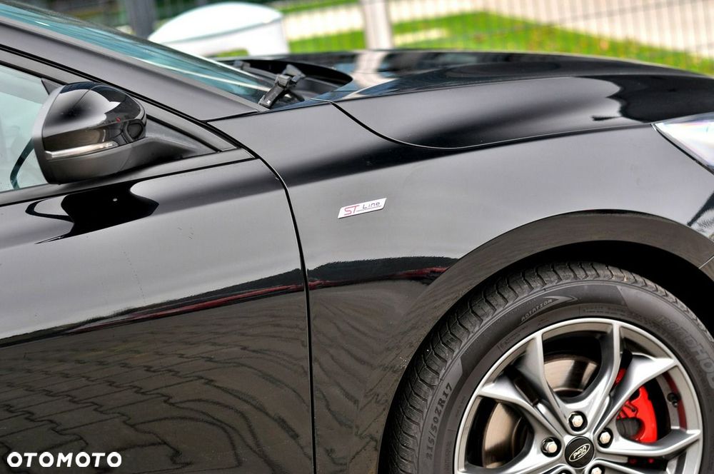 Ford Focus 1.5 EcoBlue Start-Stopp-System ST-LINE DESIGN - 12