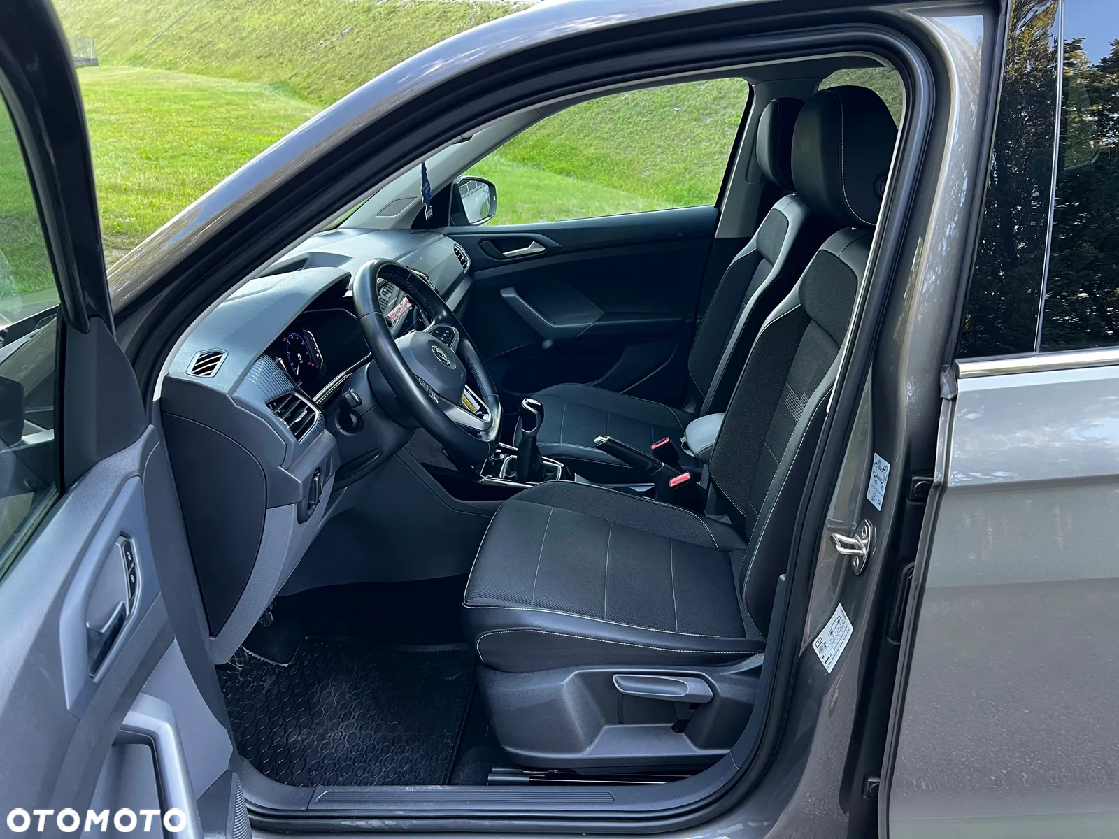 Volkswagen T-Cross - 13