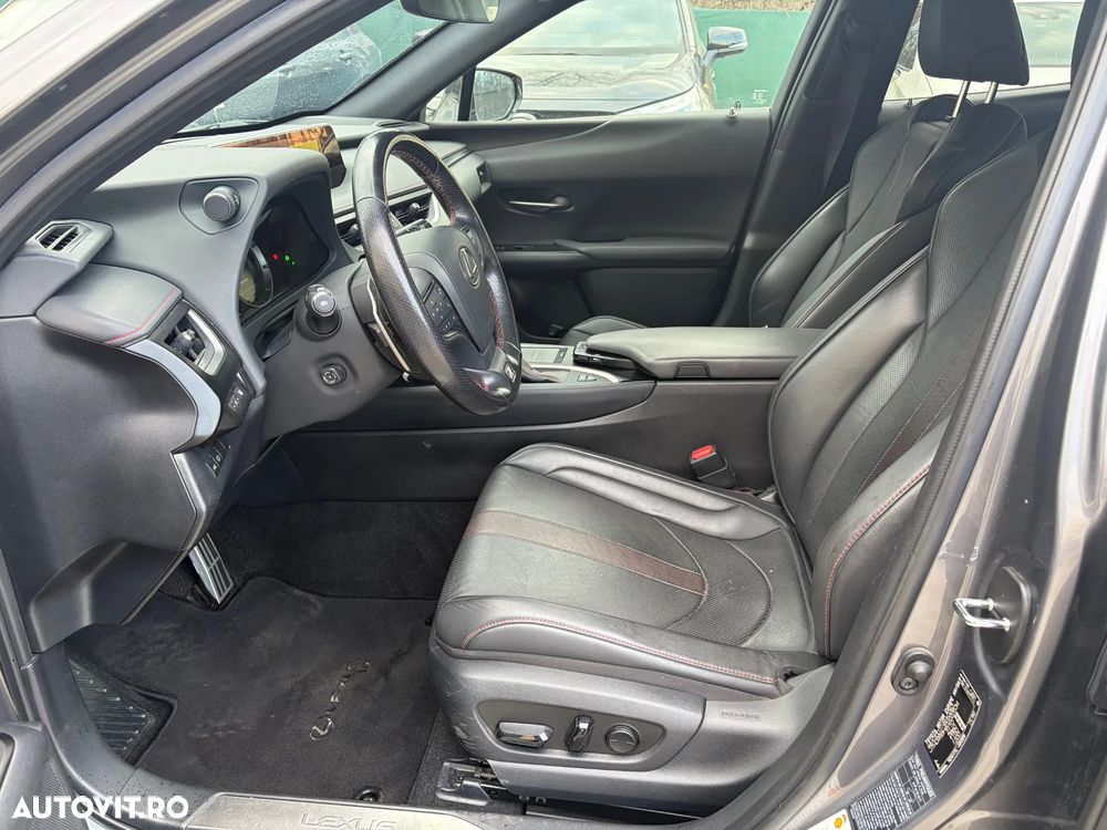 Lexus UX 250h (E-FOUR) F SPORT - 23