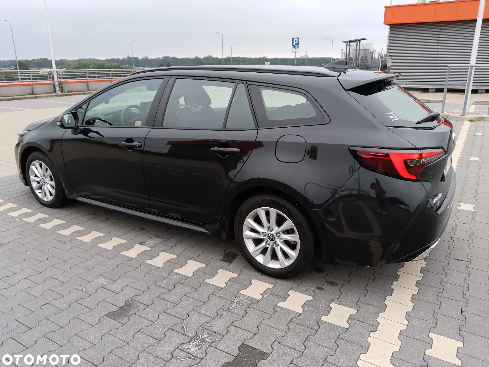 Toyota Corolla 1.8 Hybrid Comfort - 8