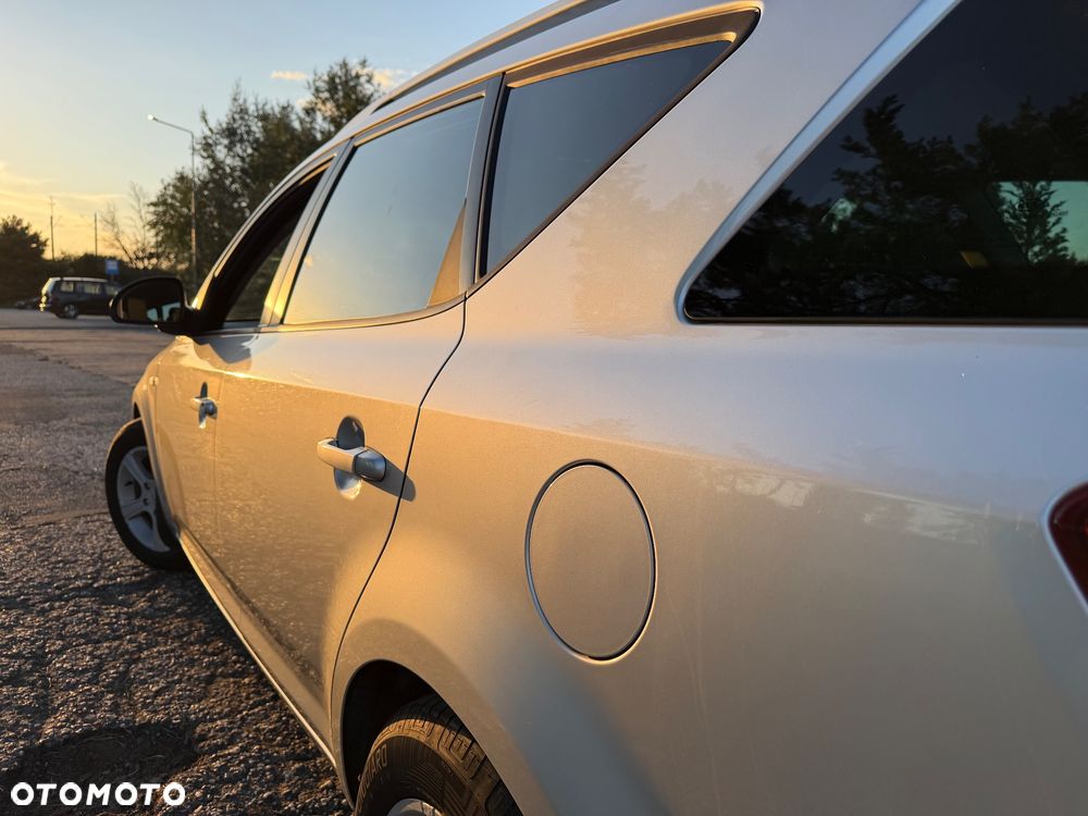 Kia Ceed 2.0 crdi Optimum + - 8
