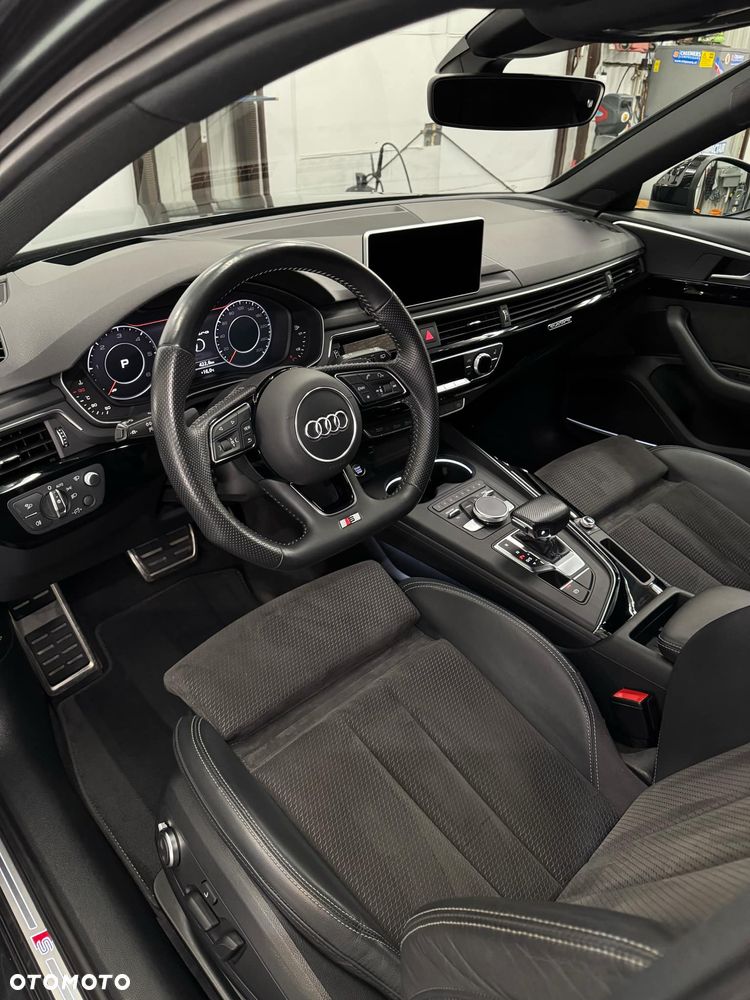 Audi A4 Avant 45 TDI quattro tiptronic S line - 15
