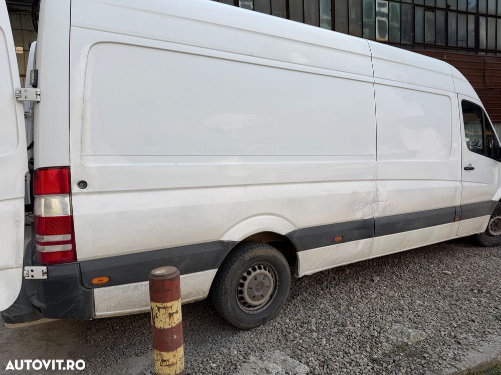 Mercedes-Benz Sprinter - 4