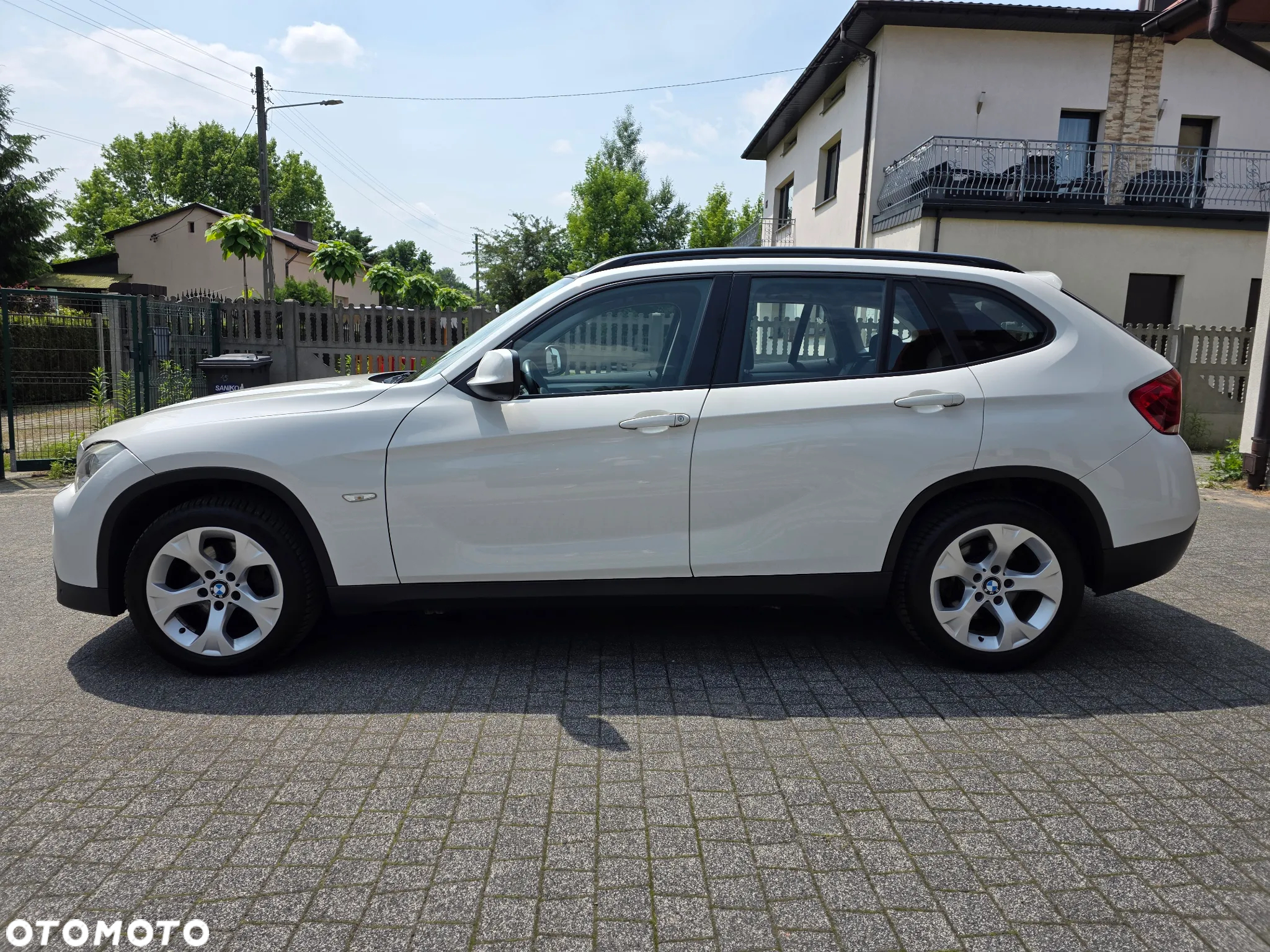 BMW X1 xDrive18d - 13