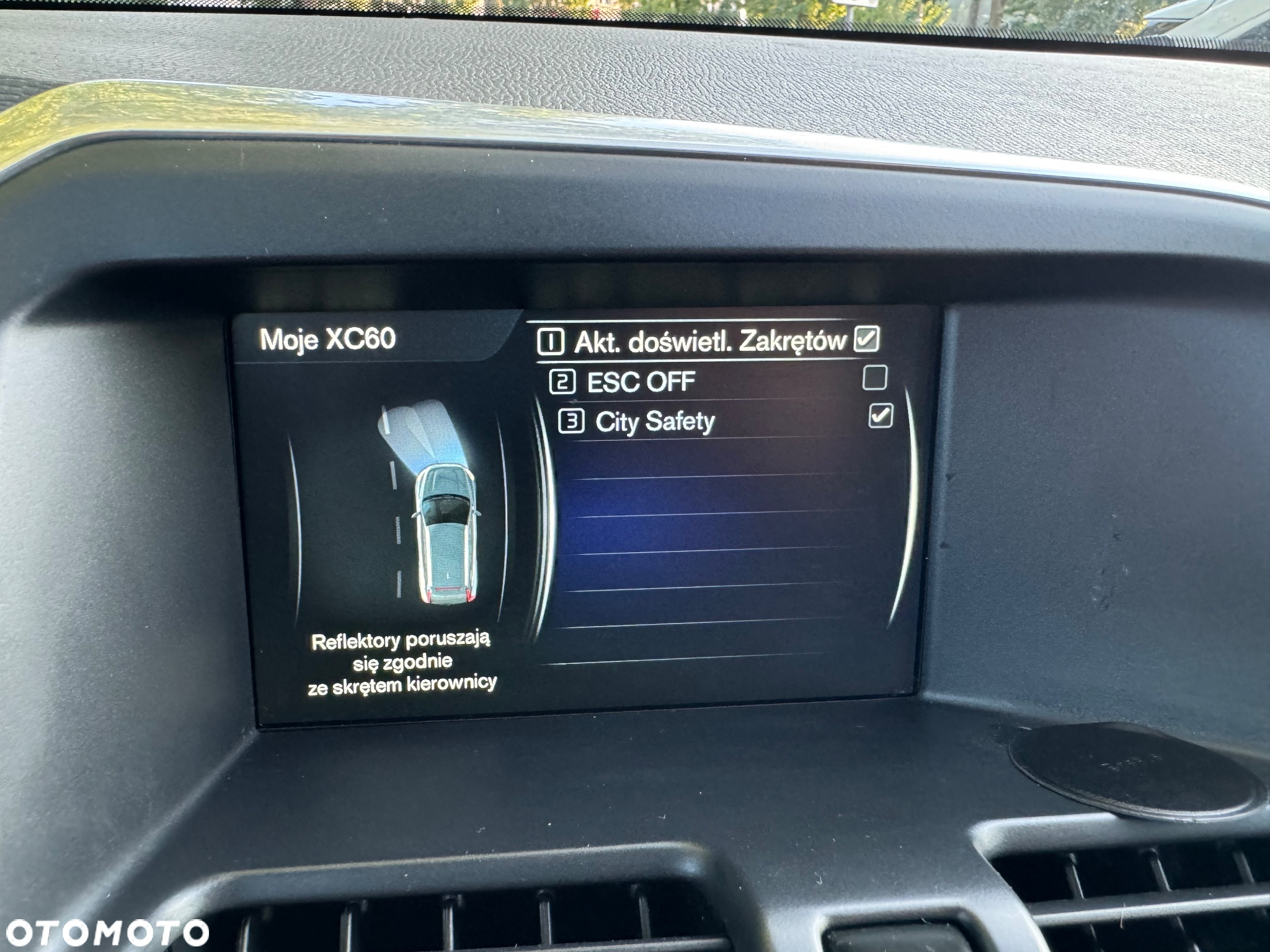 Volvo XC 60 D3 Drive-E R-Design Momentum - 22
