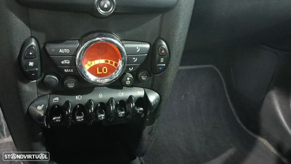 MINI 3 Portas Cooper D - 15